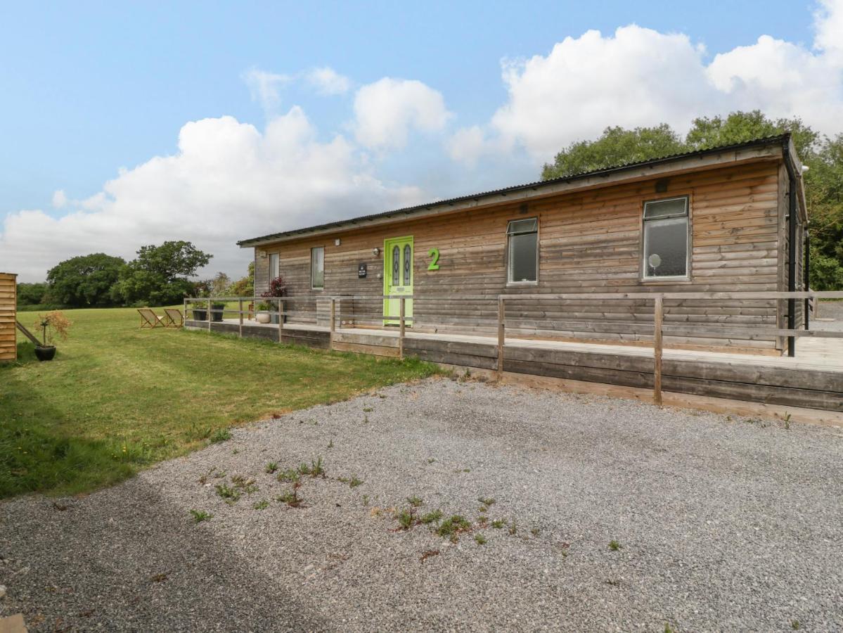 Lulu Logs Villa Bristol Exterior photo